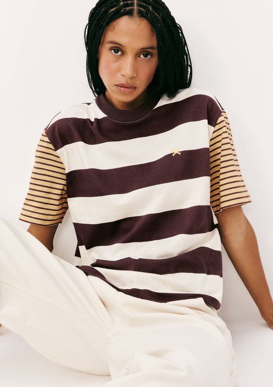 Foto do produto: Camiseta Feminina Stripe Com Bordado - Creme