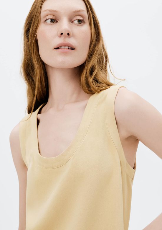 Foto do produto: Regata Feminina Decote U Em Viscose - Bege