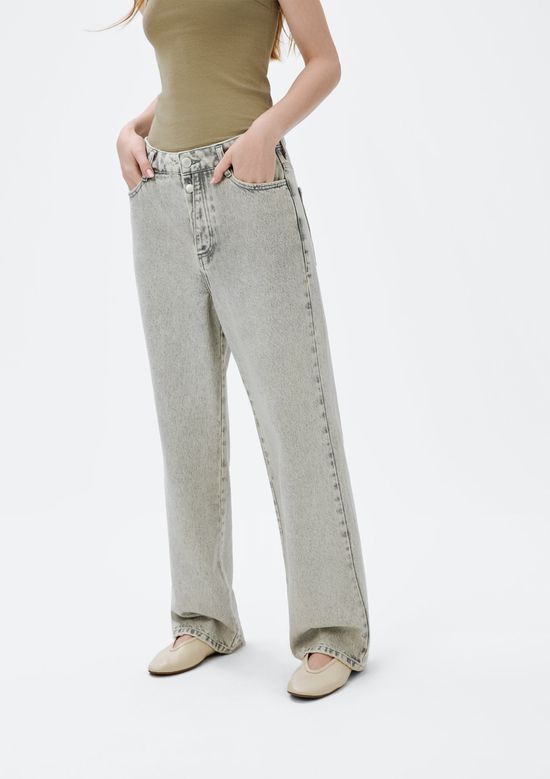 Foto do produto: Calça Jeans Feminina Reta Cintura Média - Cinza