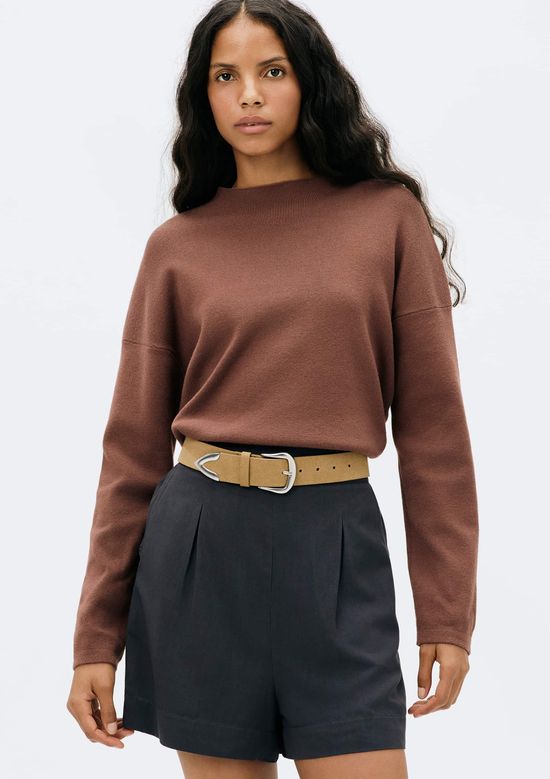 Foto do produto: Blusão Feminino Gola Alta Em Tricô - Vinho