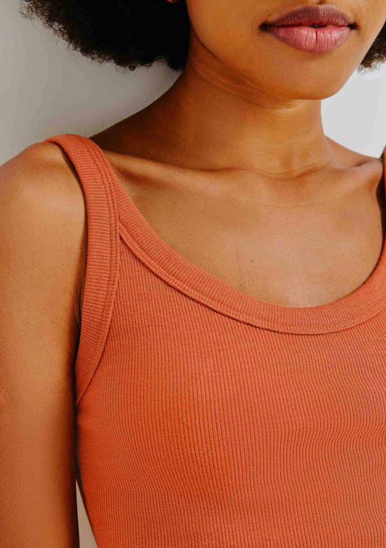 Foto do produto: Regata Básica Feminina Cropped Em Ribana Canelada - Laranja