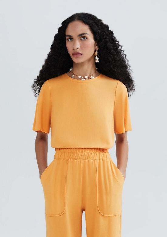 Foto do produto: Blusa Feminina Manga Evasê Em Viscose Creponada - Laranja