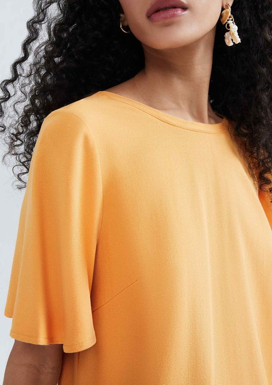 Foto do produto: Blusa Feminina Manga Evasê Em Viscose Creponada - Laranja