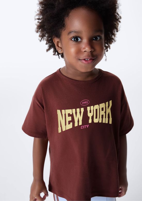 Foto do produto: Camiseta Infantil Menina Estampada Oversized - Marrom