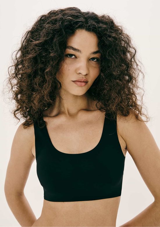 Foto do produto: Top Alças Largas Corte A Fio - Preto