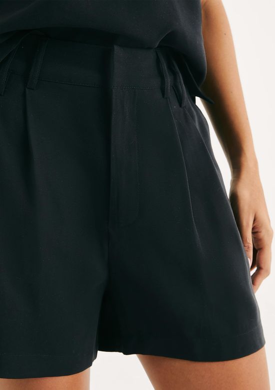 Foto do produto: Shorts Feminino Em Alfaiataria Peach Touch - Preto