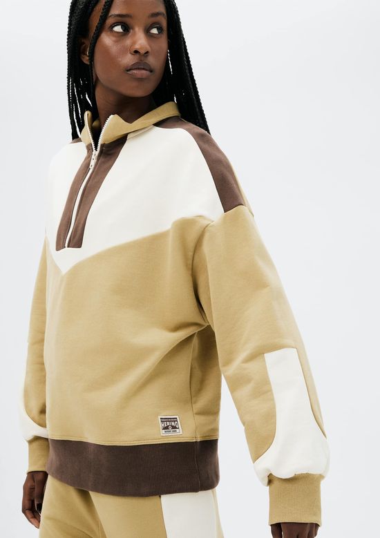 Foto do produto: Blusão Feminino Gola Alta Em Moletom - Caqui