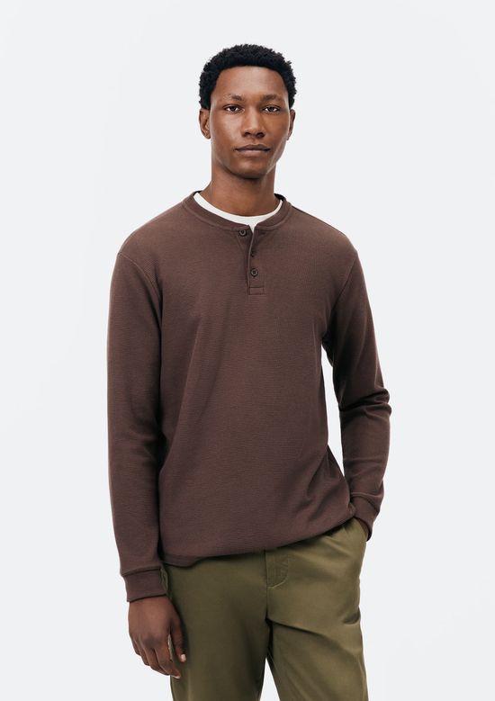 Foto do produto: Camiseta Masculina Henley Texturizada - Vinho