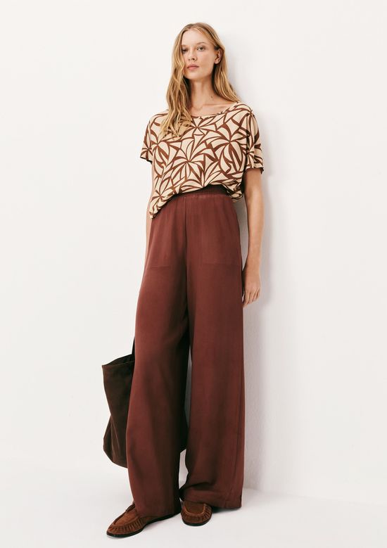 Foto do produto: Blusa Feminina Manga Curta Estampada - Marrom