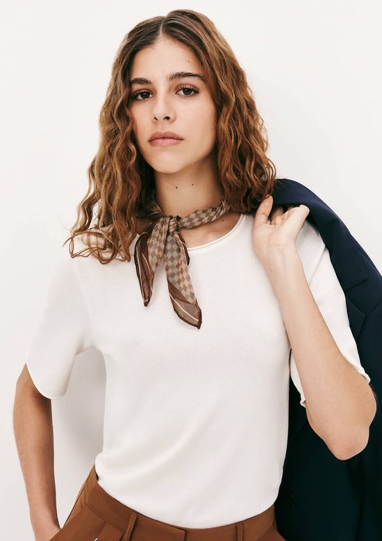 Foto do produto: Blusa Feminina Manga Curta Em Tricô Leve - Off white