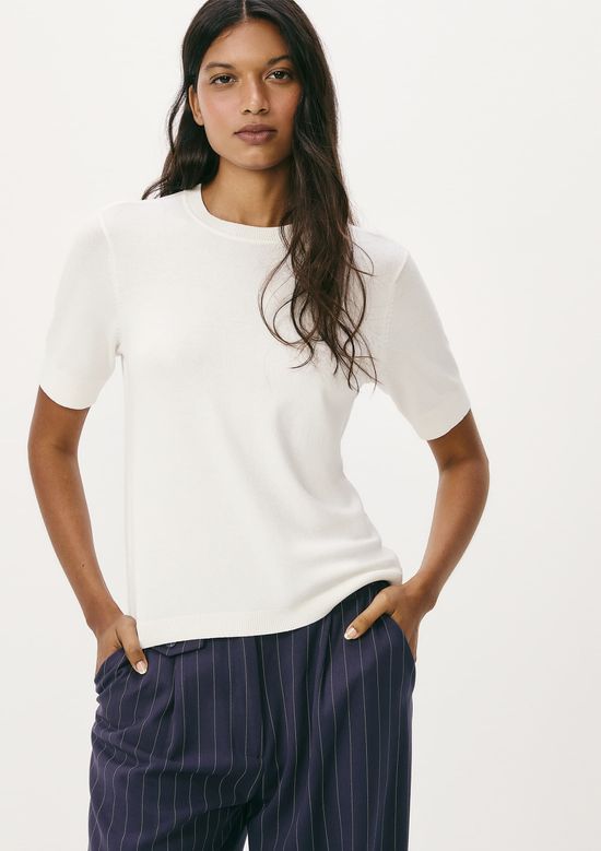 Foto do produto: Blusa Feminina Manga Curta Em Tricô Leve - Off white