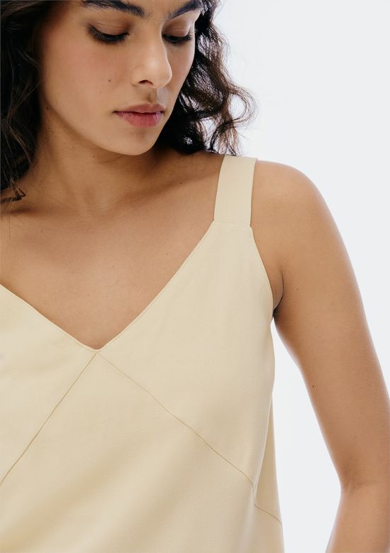 Foto do produto: Regata Feminina Decote V - Creme