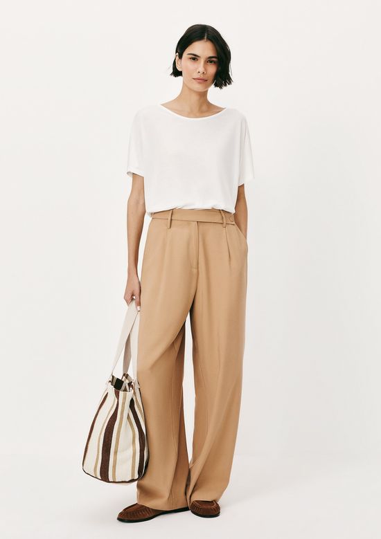 Foto do produto: Blusa Básica Feminina Manga Curta Ampla Em Viscose - Off white