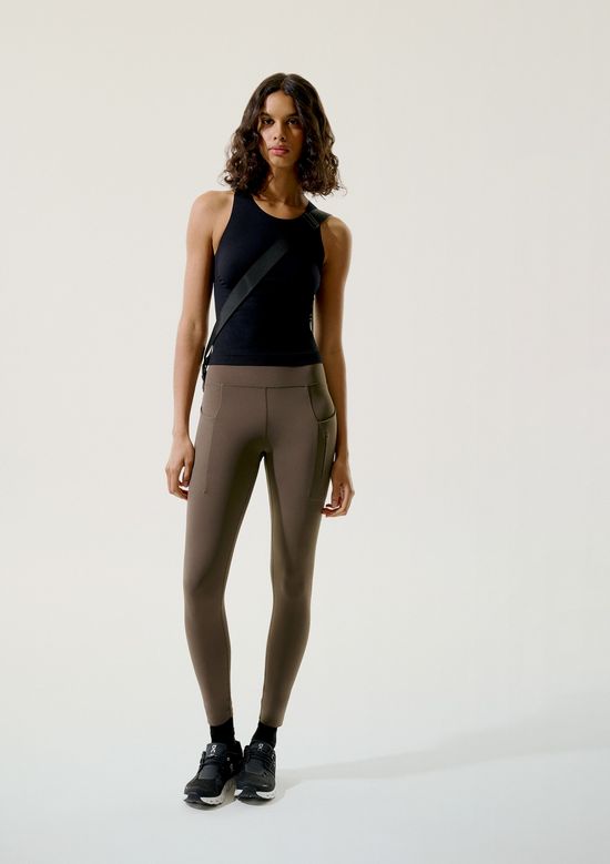 Foto do produto: Calça Legging Feminina Esportiva Corte A Laser - Marrom