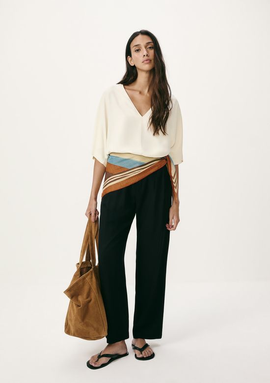 Foto do produto: Blusa Feminina Decote V Manga 3/4 - Creme