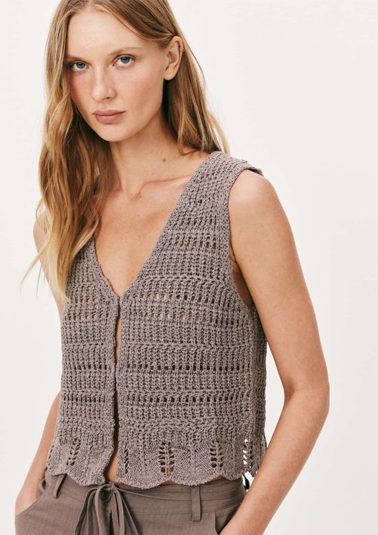 Foto do produto: Colete Feminino Em Tricô Ponto Aberto - Cinza