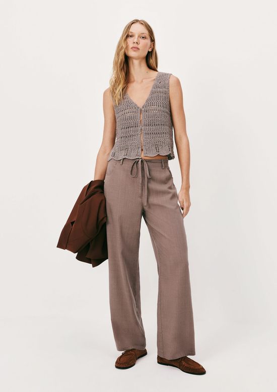 Foto do produto: Colete Feminino Em Tricô Ponto Aberto - Cinza