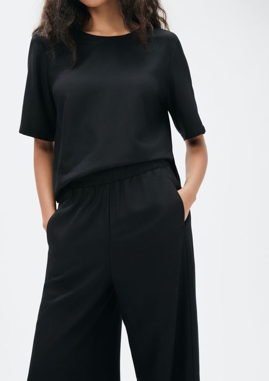 Foto do produto: Calça Feminina Reta Cintura Média - Preto