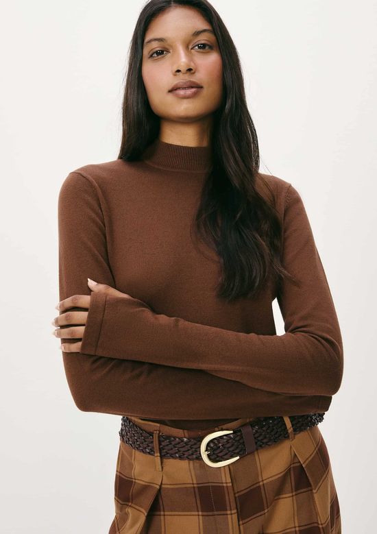 Foto do produto: Blusa Feminina Gola Alta Em Tricô - Marrom