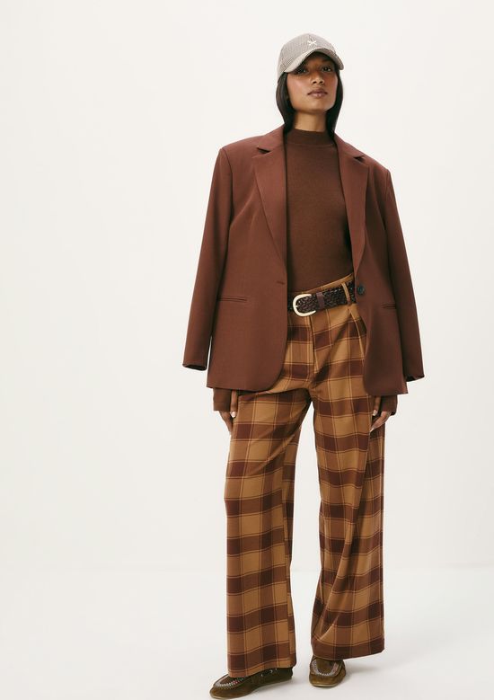 Foto do produto: Blusa Feminina Gola Alta Em Tricô - Marrom