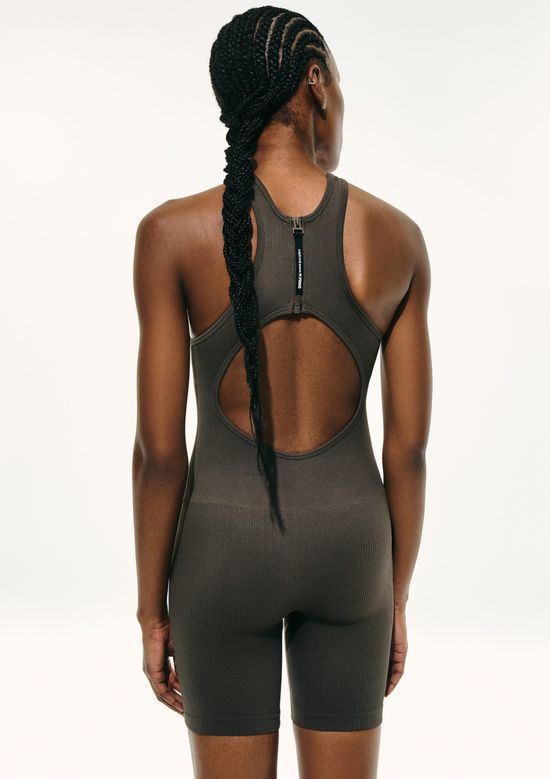 Foto do produto: Macaquinho Canelado Abertura Costas Hering Sports + FRNC - Marrom