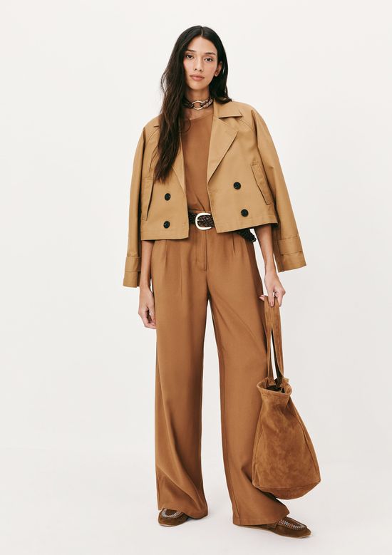 Foto do produto: Blusa Feminina Regular Manga Curta - Marrom