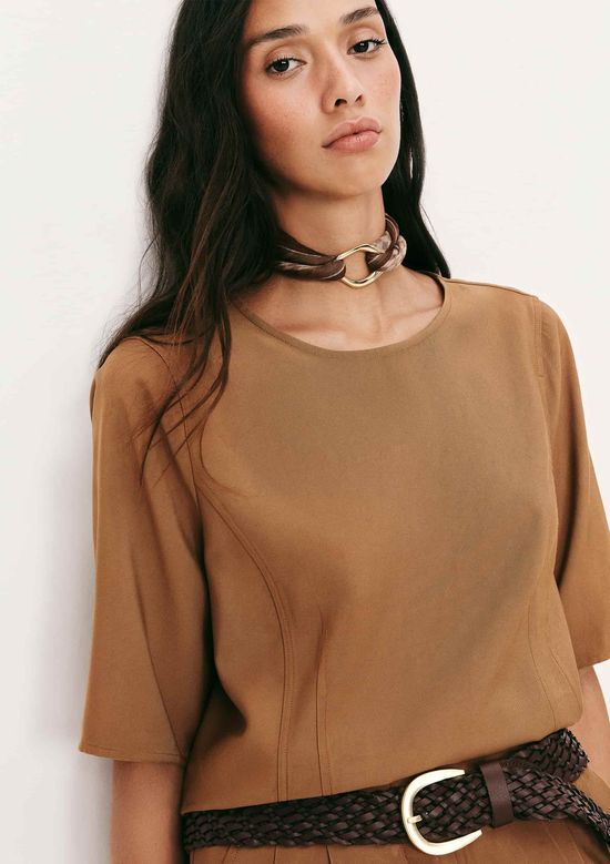 Foto do produto: Blusa Feminina Regular Manga Curta - Marrom