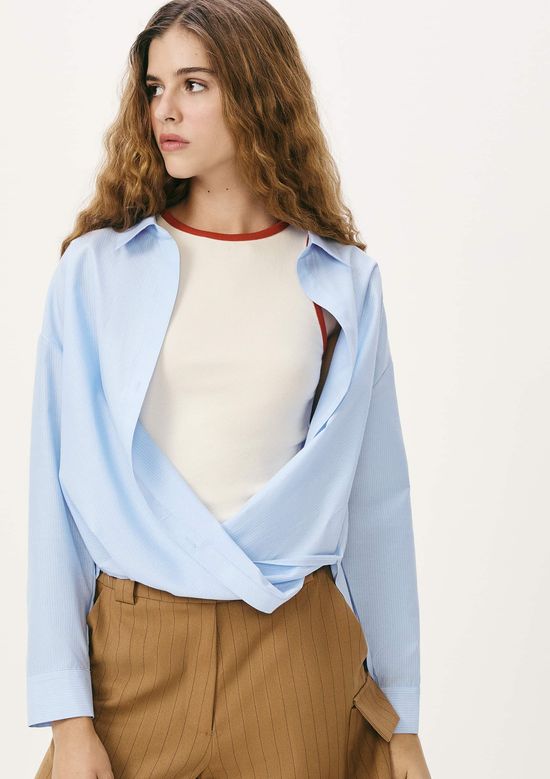 Foto do produto: Camisa Feminina Fio Tinto Transpassada - Azul