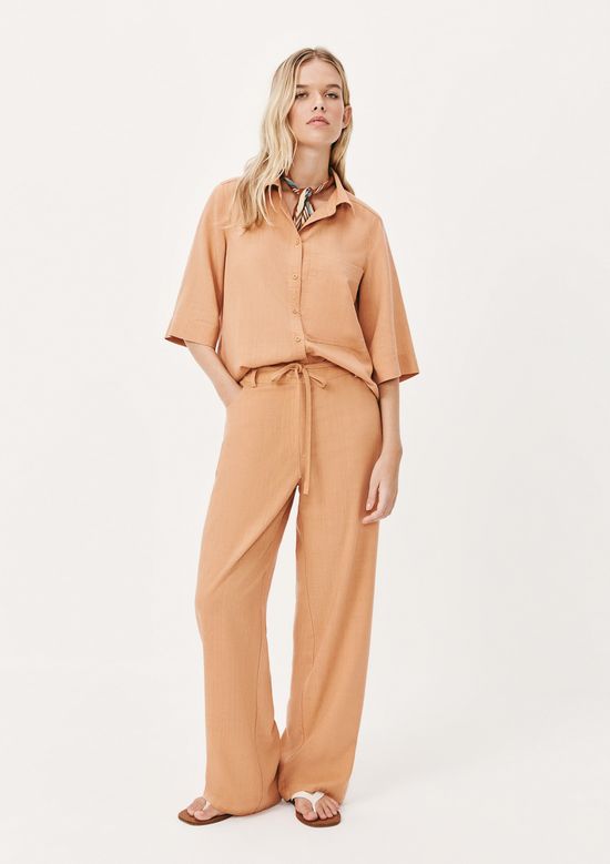 Foto do produto: Camisa Feminina Manga Curta Em Liocel - Laranja