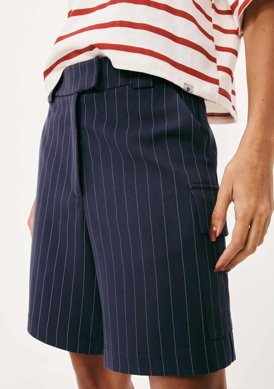 Foto do produto: Bermuda Feminina Cargo Risca De Giz - Azul