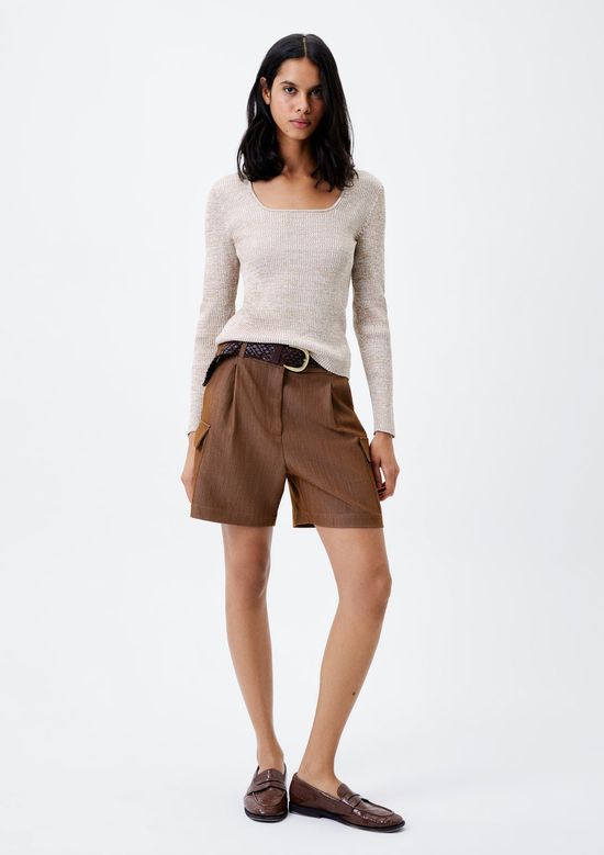 Foto do produto: Bermuda Feminina Em Alfaiataria Sarjada - Marrom