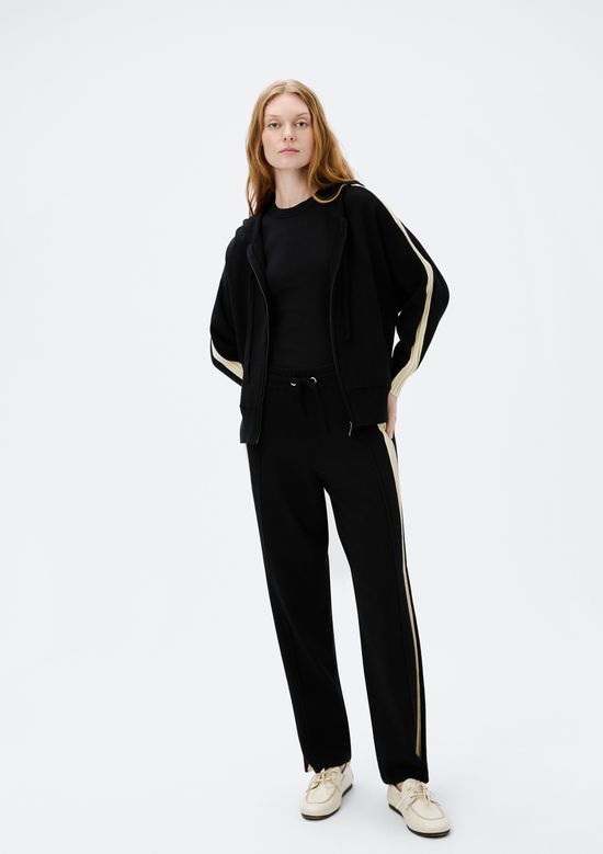 Foto do produto: Jaqueta feminina em Tricô com Capuz - Preto