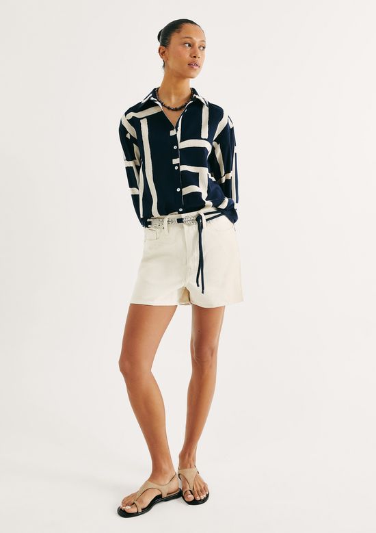 Foto do produto: Shorts Feminino Cintura Média Em Sarja - Off white