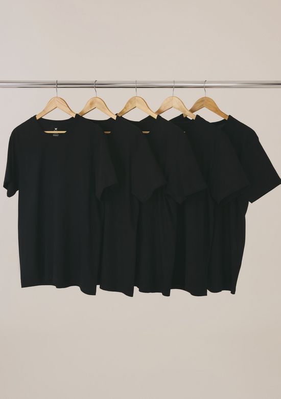 Foto do produto: Kit Com 5 Camisetas Masculinas Básicas Slim - Preto