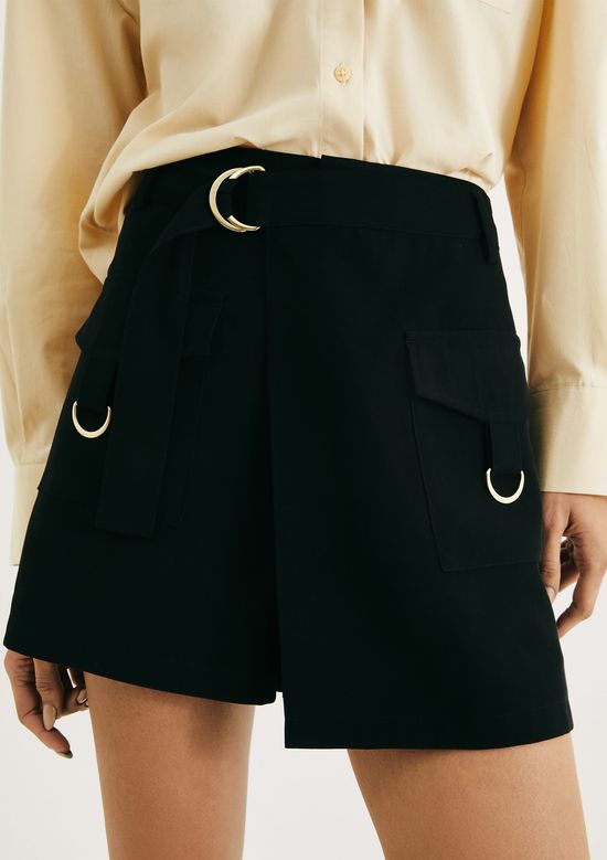 Foto do produto: Shorts Saia Cargo Em Peach Touch - Preto