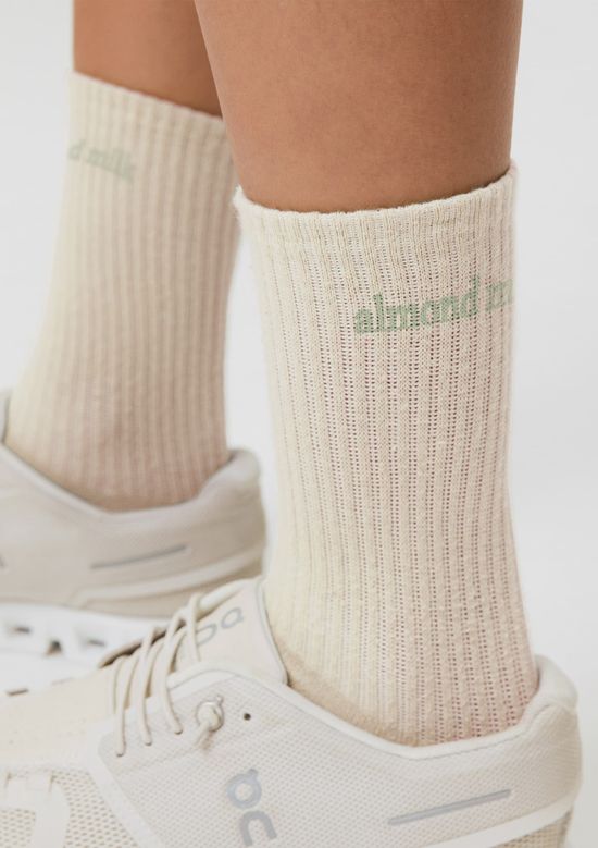 Foto do produto: Kit 2 Meias Esportivas Feminina Cano Alto - Multicolorido