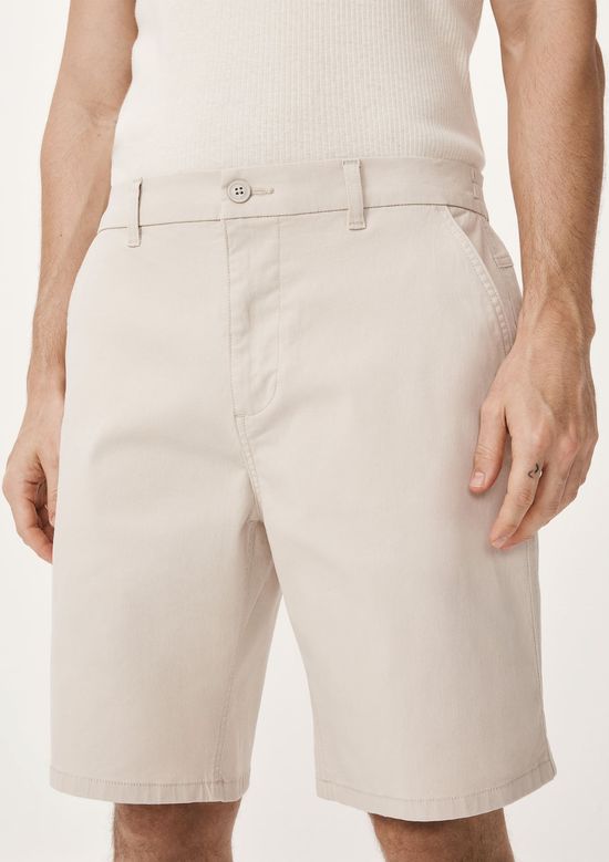 Foto do produto: Bermuda Masculina Chino Em Sarja Peletizada - Bege