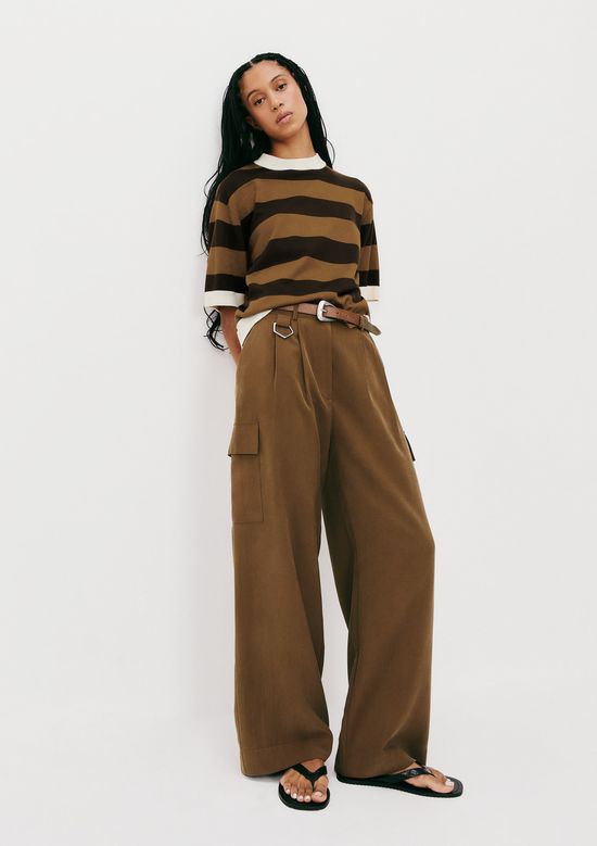 Foto do produto: Calça Feminina Reta Em Peach Touch - Verde