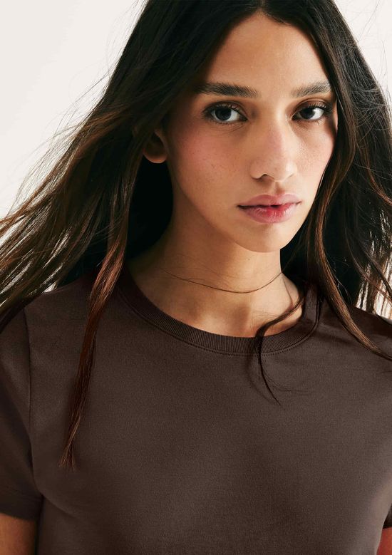 Foto do produto: Camiseta Básica Feminina Slim World - Marrom