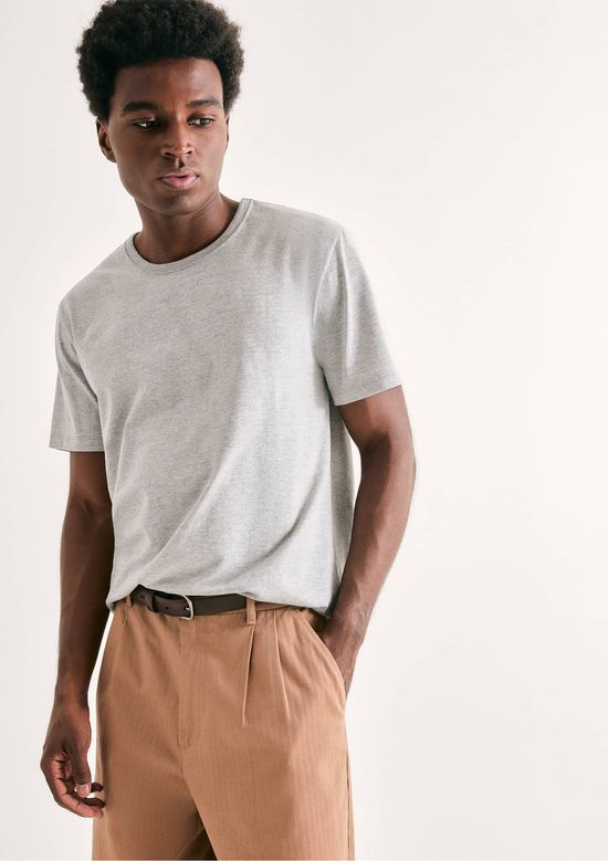 Foto do produto: Camiseta Básica Masculina Manga Curta Slim - Cinza