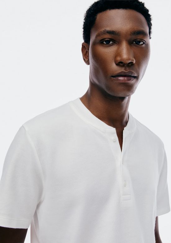 Foto do produto: Camiseta Básica Henley Masculina Texturizada - Off white
