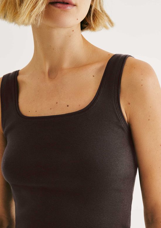 Foto do produto: Regata Feminina Decote Quadrado Em Ribana - Marrom