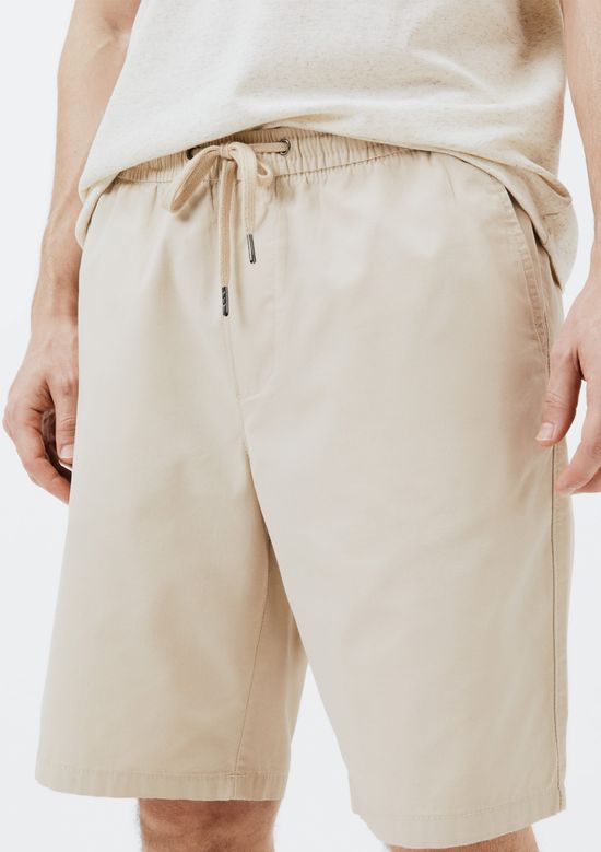 Foto do produto: Bermuda Básica Masculina Reta Em Sarja - Bege