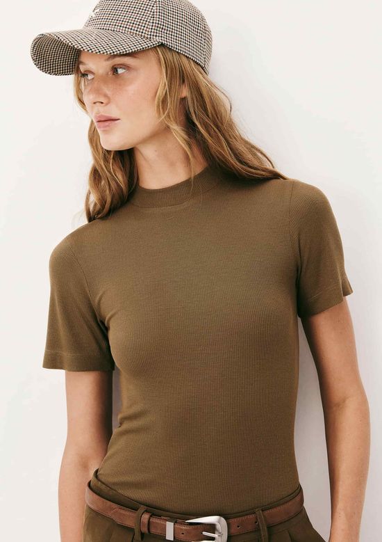 Foto do produto: Blusa Básica Feminina Gola Alta Em Ribana Canelada - Marrom