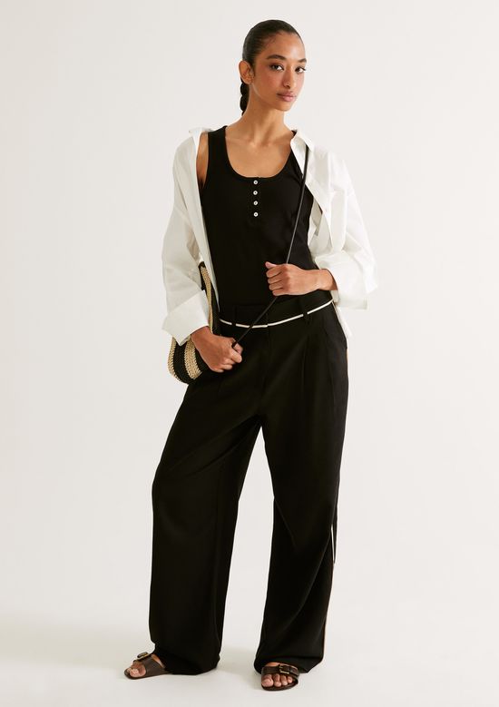 Foto do produto: Regata Feminina Canelada Com Botões - Preto