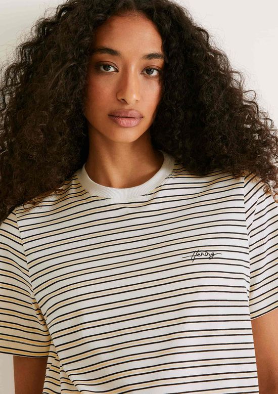 Foto do produto: Camiseta Feminina Manga Curta Listrada - Off white