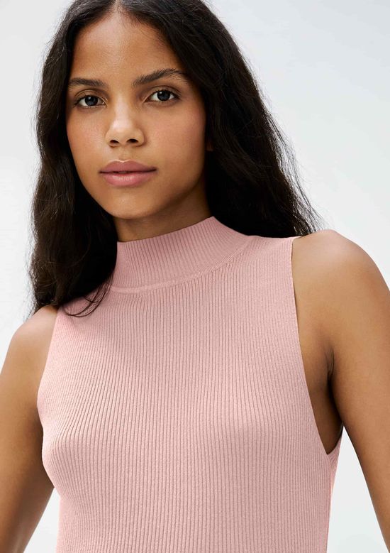Foto do produto: Regata Básica Feminina Gola Alta Em Tricô Canelado - Rosa