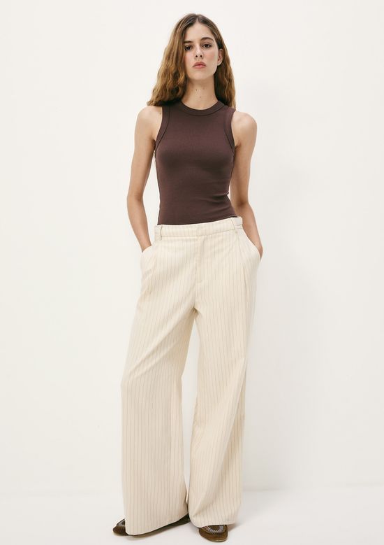 Foto do produto: Regata Básica Feminina Slim Neck - Marrom