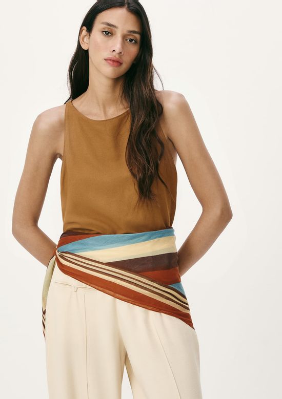 Foto do produto: Regata Feminina Halterneck Em Viscolinho - Marrom