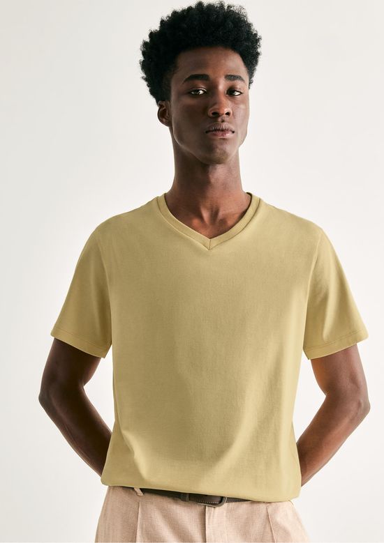 Foto do produto: Camiseta Básica Masculina Slim Gola V Em Malha Flamê - Verde